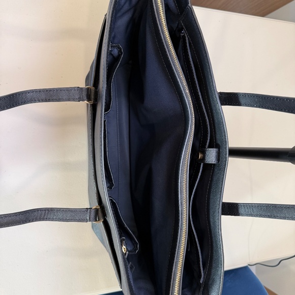 Tory Burch Robinson Tote Black - Picture 10 of 16